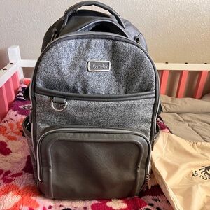 Itzy Ritzy Grayson Boss Plus Diaper Bag, 19 Pockets, Insulated Bottle Holders